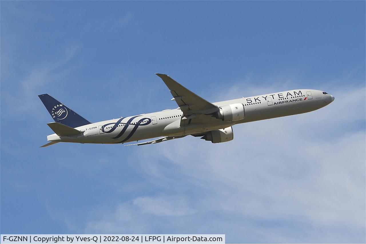 F-GZNN, 2012 Boeing 777-328/ER C/N 40376, Boeing 777-328ER, Climbing from rwy 09R, Roissy Charles De Gaulle airport (LFPG-CDG)