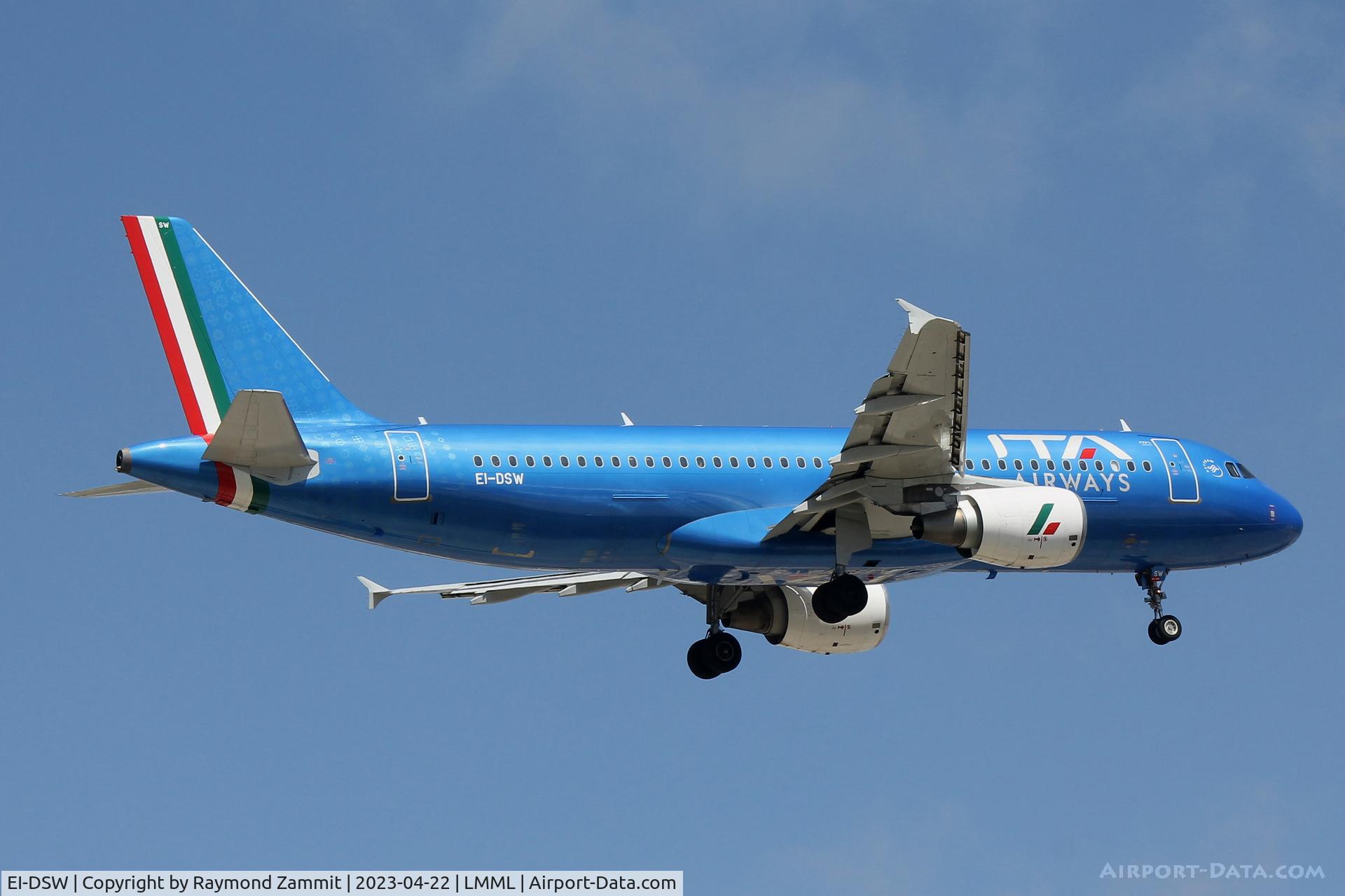 EI-DSW, 2008 Airbus A320-216 C/N 3609, A320 EI-DSW ITA