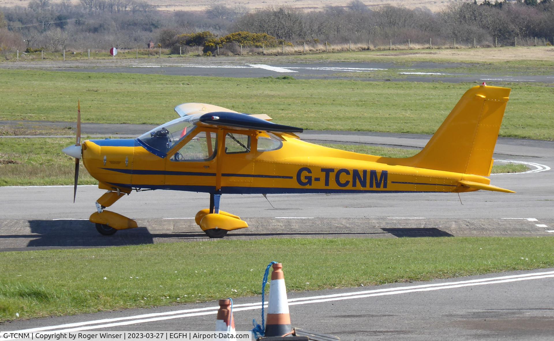 G-TCNM, 2002 Tecnam P-92EA Echo C/N PFA 318-13922, Visiting Tecnam Echo.