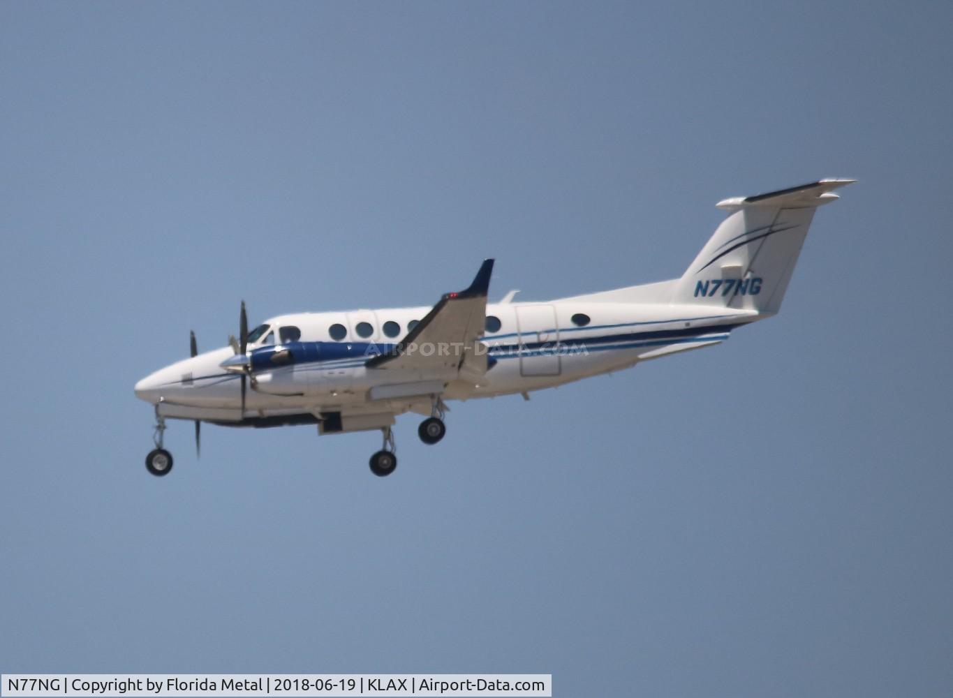 N77NG, 2016 Beechcraft Super King Air 350 C/N FL-1048, King Air 350 zx