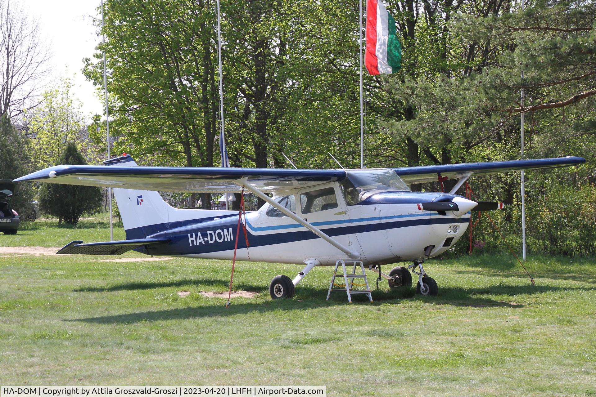 HA-DOM, 1974 Reims F172M Skyhawk Skyhawk C/N 1130, LHFH - Farkashegy Airport, Budakeszi - Hungary