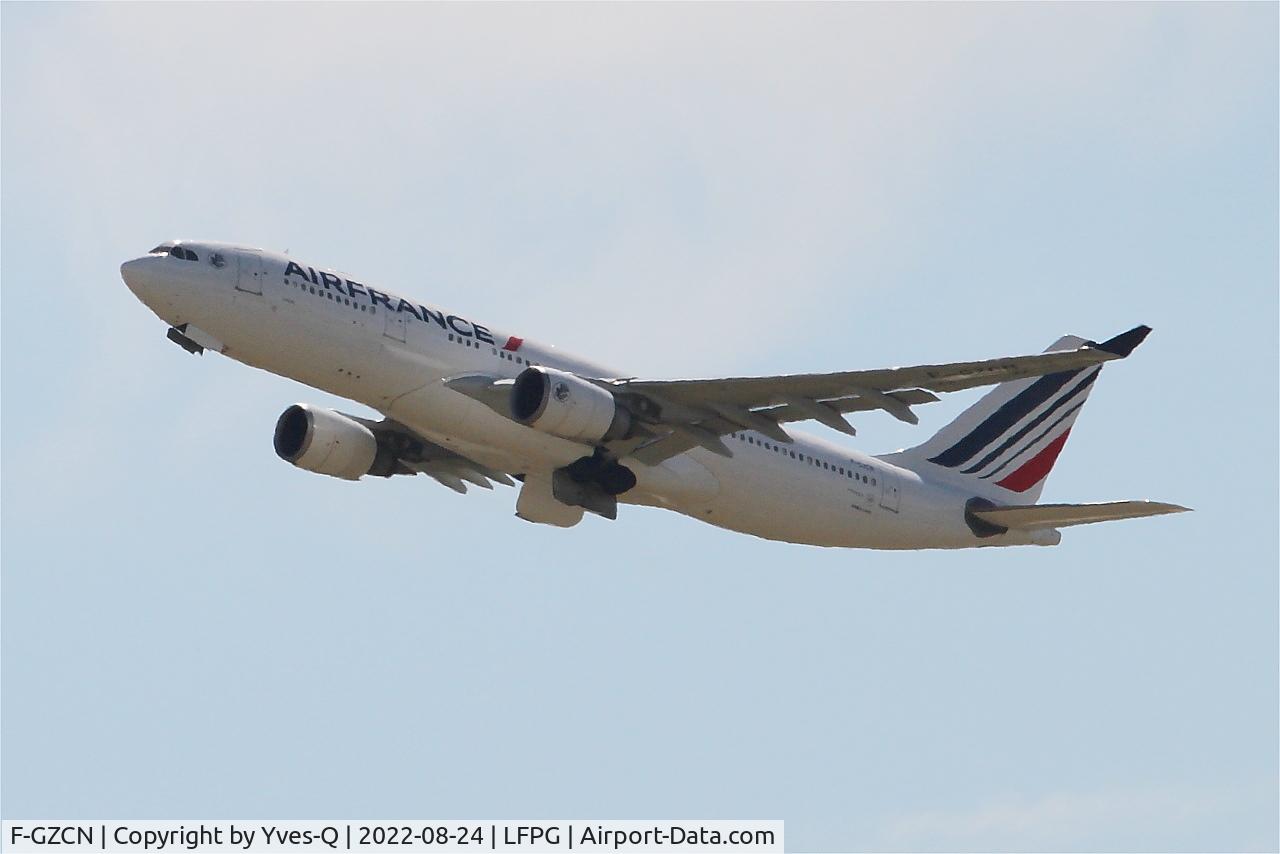 F-GZCN, 2004 Airbus A330-203 C/N 584, Airbus A330-203, Take off rwy 08L, Roissy Charles De Gaulle airport (LFPG-CDG)