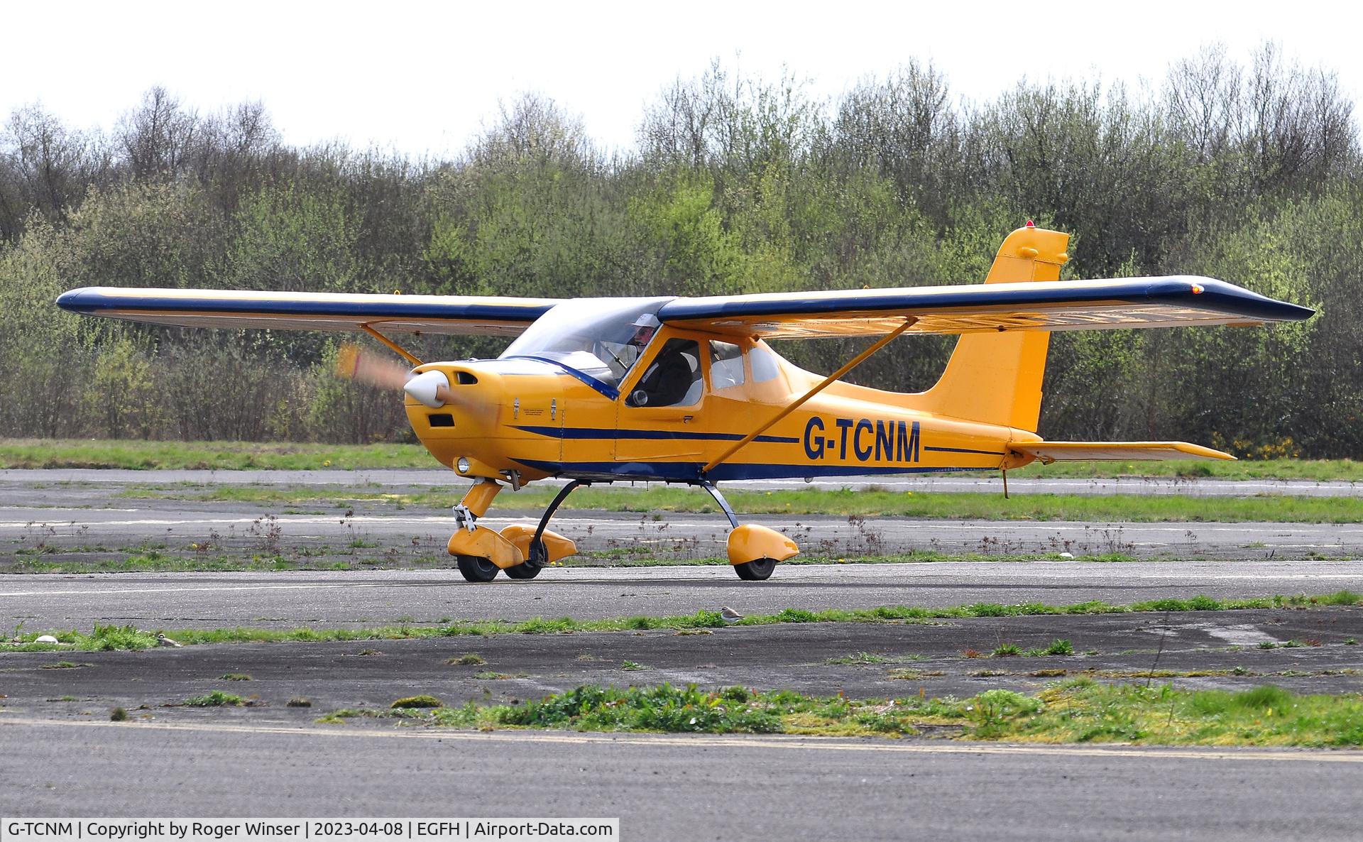 G-TCNM, 2002 Tecnam P-92EA Echo C/N PFA 318-13922, Visiting Tecnam Echo.
