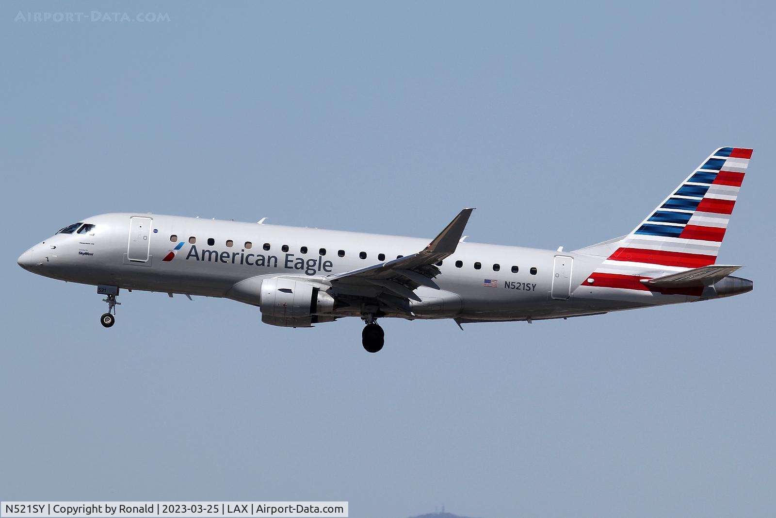 N521SY, 2022 Embraer 175LR (ERJ-170-200LR) C/N 17000906, at lax