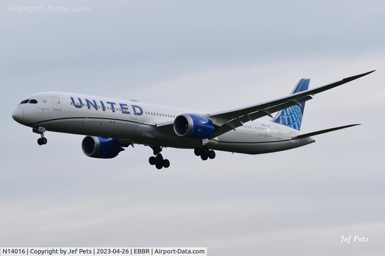 N14016, 2022 Boeing 787-10 Dreamliner Dreamliner C/N 66985, On final at Brussels Airport.