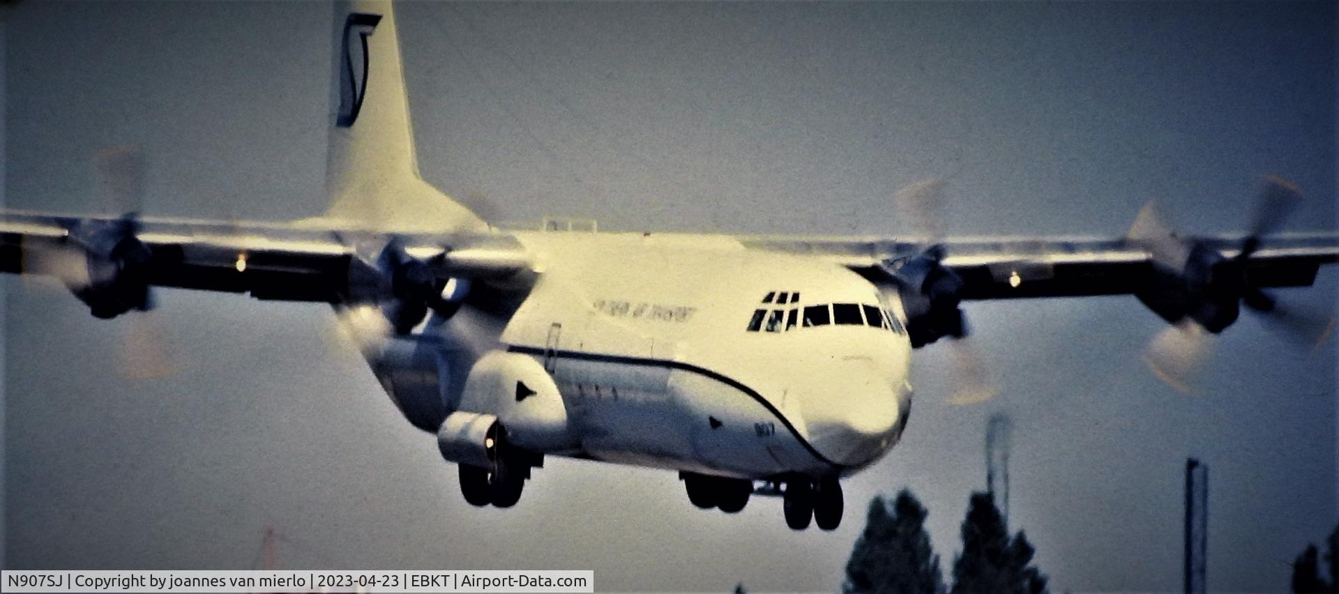 N907SJ, 1967 Lockheed L-100-30 Hercules (L-382G) C/N 382-4248, Slide scan