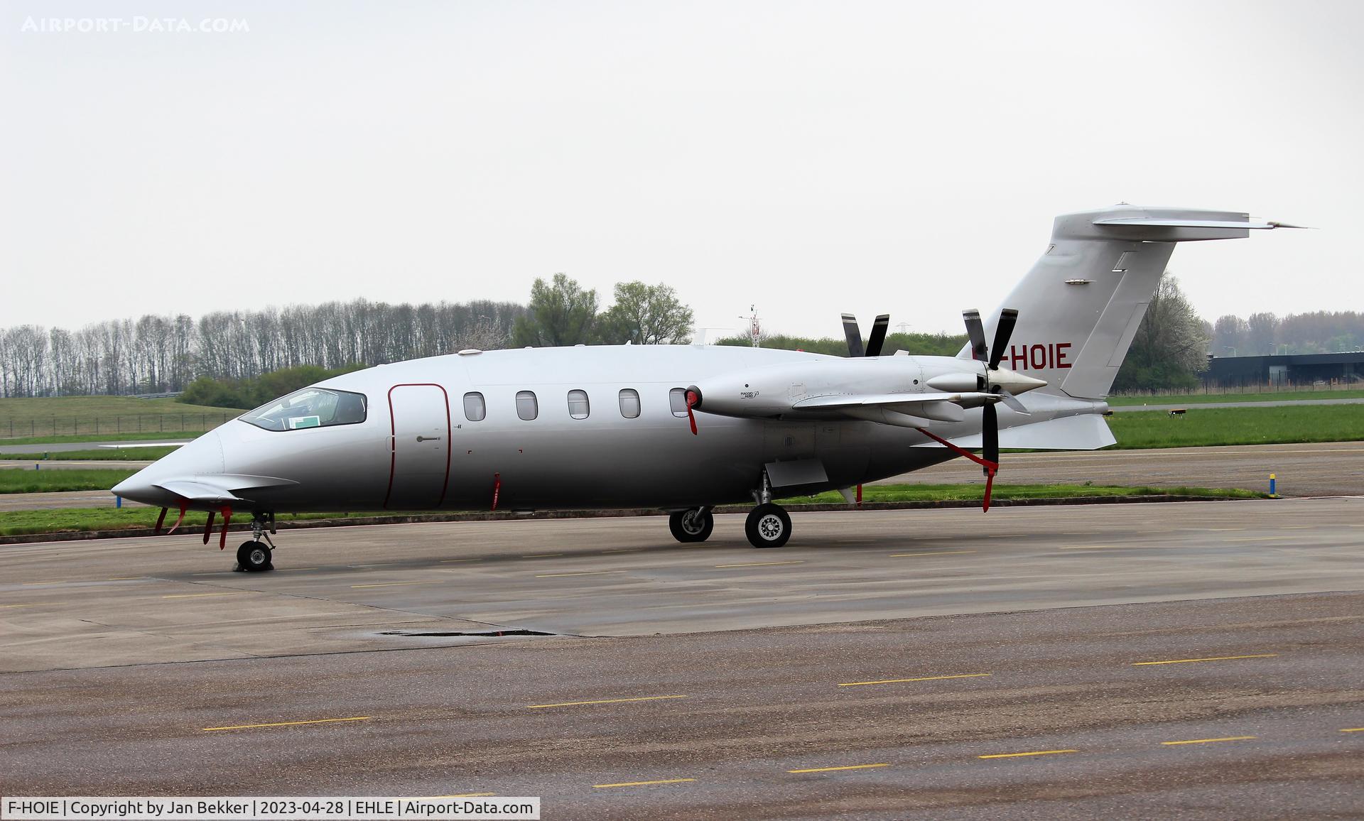 F-HOIE, 2011 Piaggio P-180 Avanti II C/N 1225, Lelystad Airport
