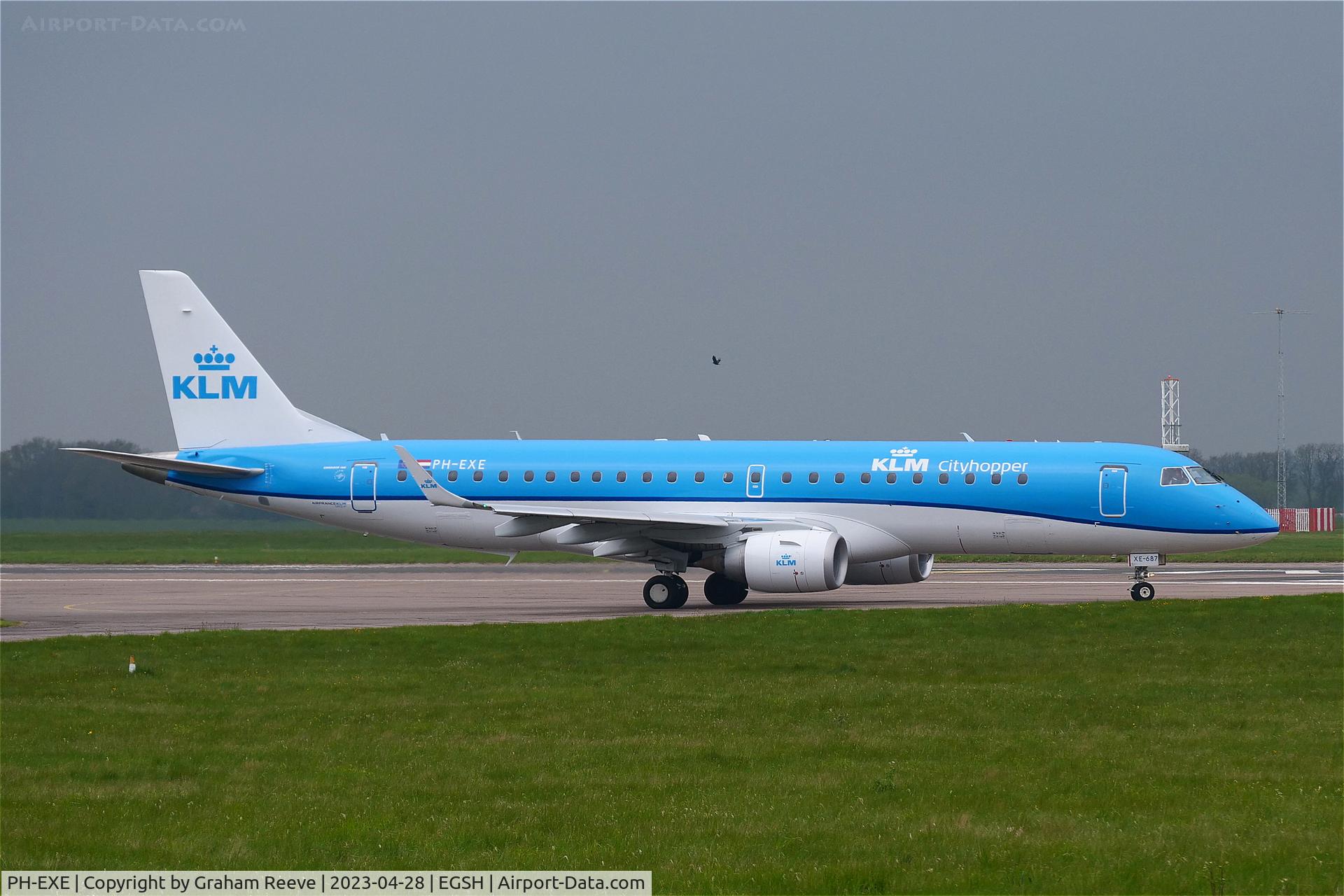 PH-EXE, 2015 Embraer 190STD (ERJ-190-100) C/N 19000687, Departing from Norwich.