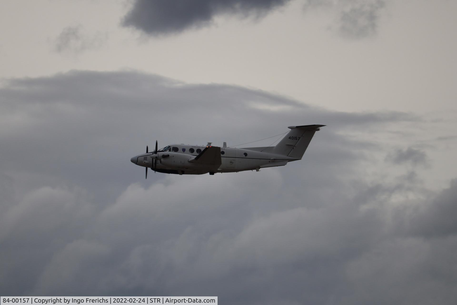 84-00157, 1984 Beech C-12U-3 (200 Super King Air) Huron C/N BL-87, Beech Huron flyby at Stuttgart Airport (STR/EDDS).