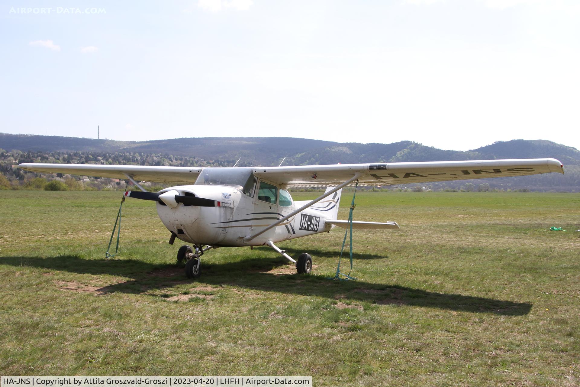 HA-JNS, 1981 Cessna 172P C/N 17275046, LHFH - Farkashegy Airport, Budakeszi - Hungary