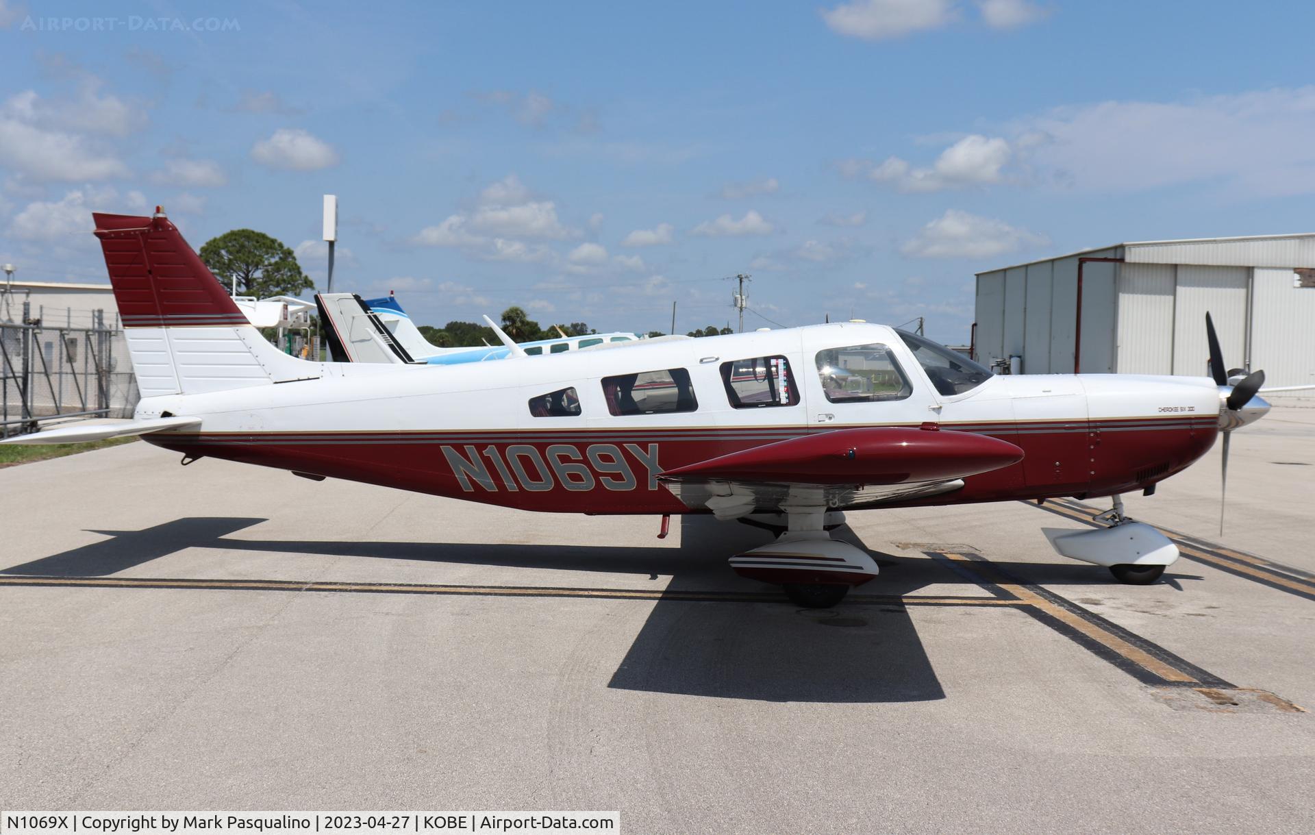 N1069X, 1975 Piper PA-32-300 Cherokee Six C/N 32-7540134, Piper PA-32-300