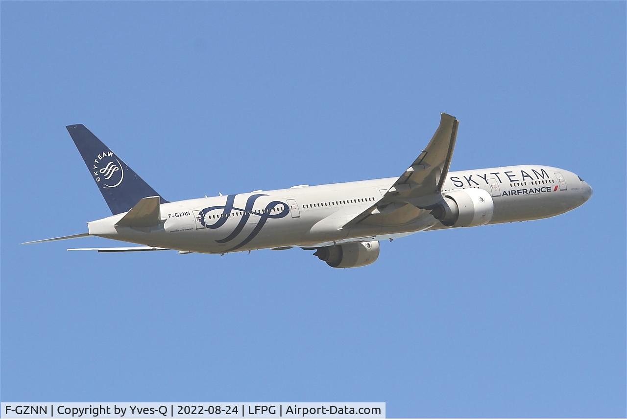 F-GZNN, 2012 Boeing 777-328/ER C/N 40376, Boeing 777-328ER, Climbing from rwy 09R, Roissy Charles De Gaulle airport (LFPG-CDG)