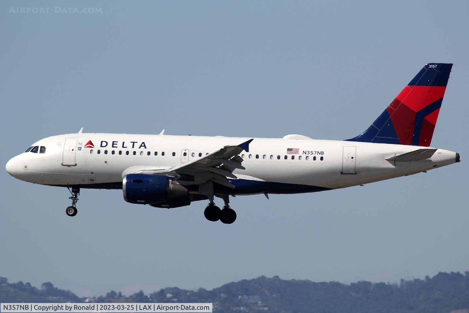 N357NB, 2002 Airbus A319-114 C/N 1875, at lax