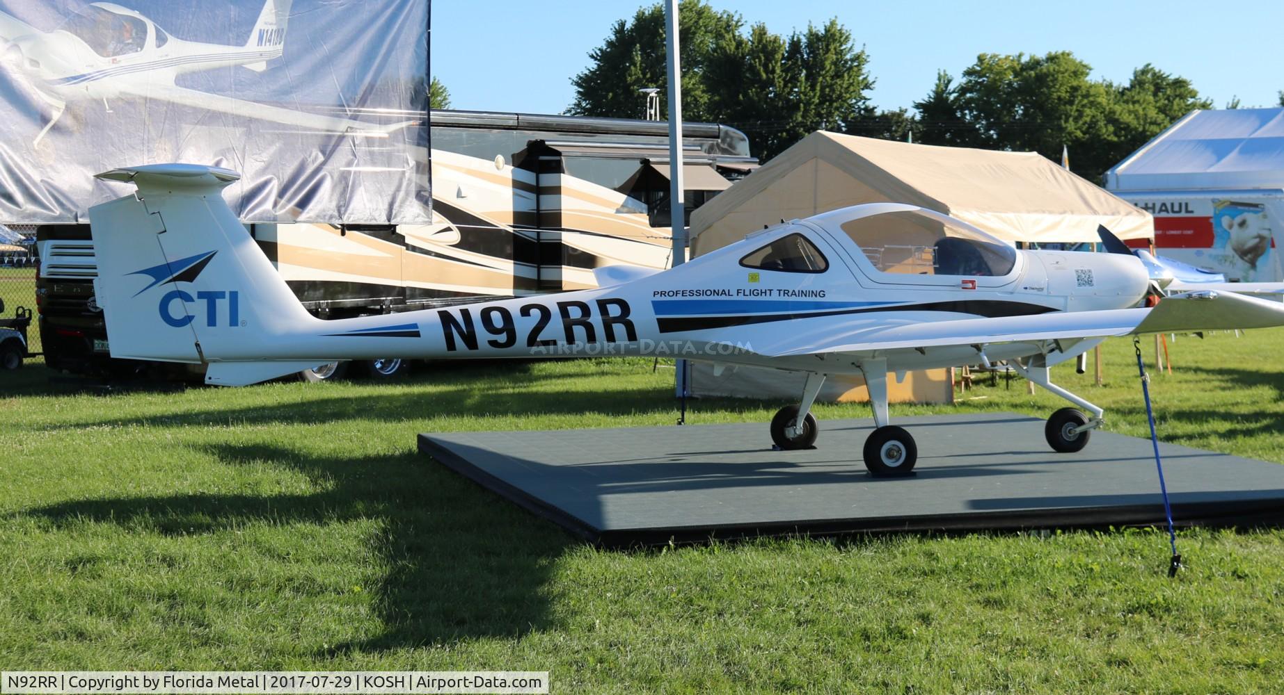 N92RR, 2016 Diamond DA-20-C1 Eclipse C/N C0690, DA20 zx