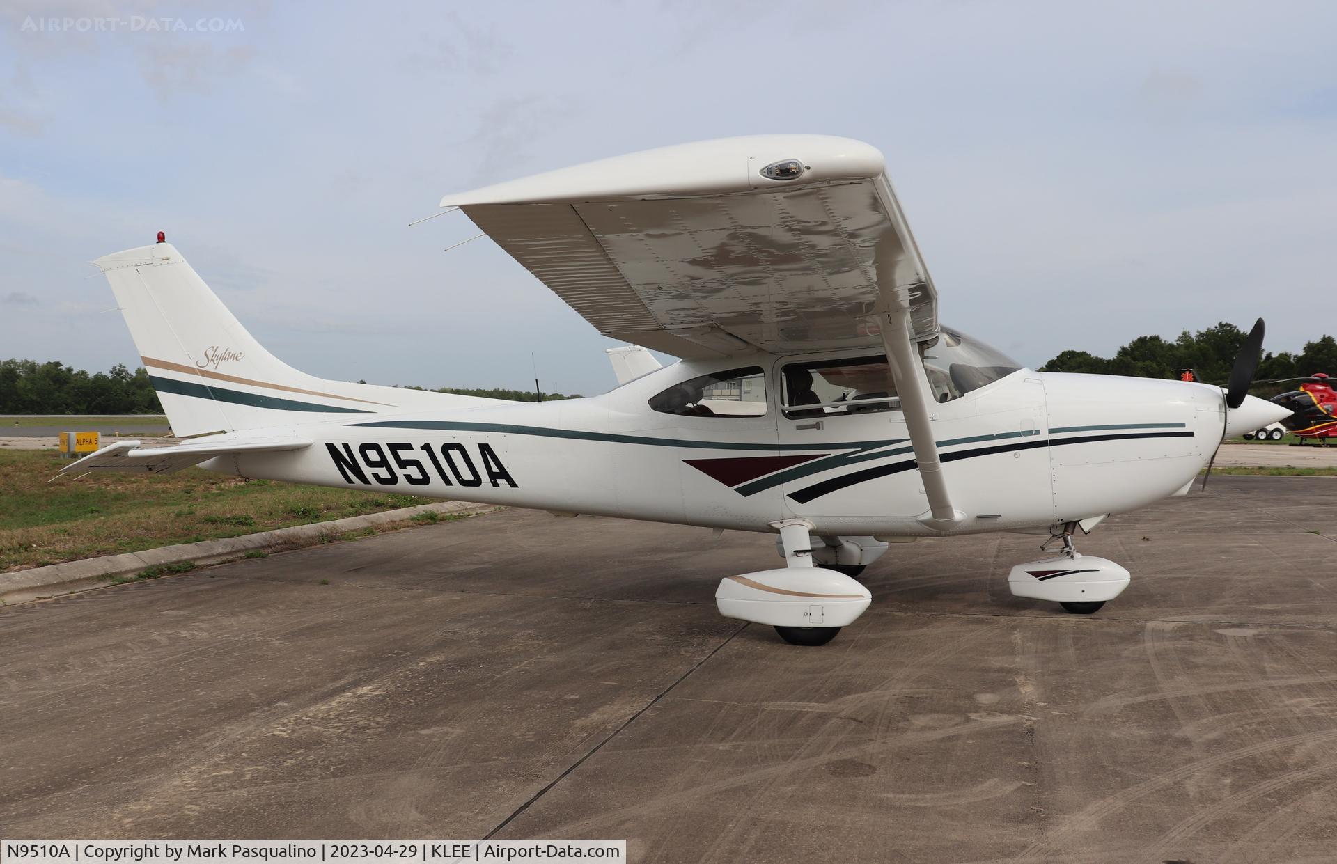 N9510A, Cessna 182S Skylane C/N 18280069, Cessna 182S