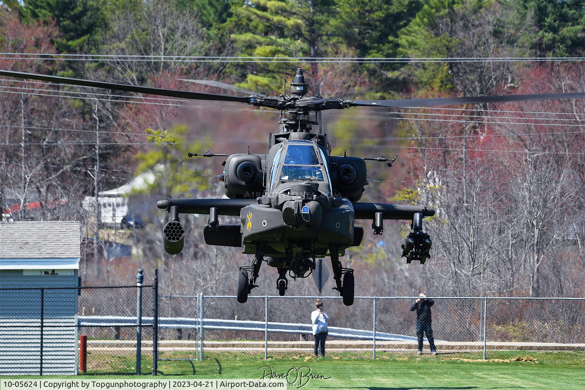 10-05624, 2011 Boeing AH-64D Longbow Apache C/N PVD624, On the wrong end of an AH-64E Apache