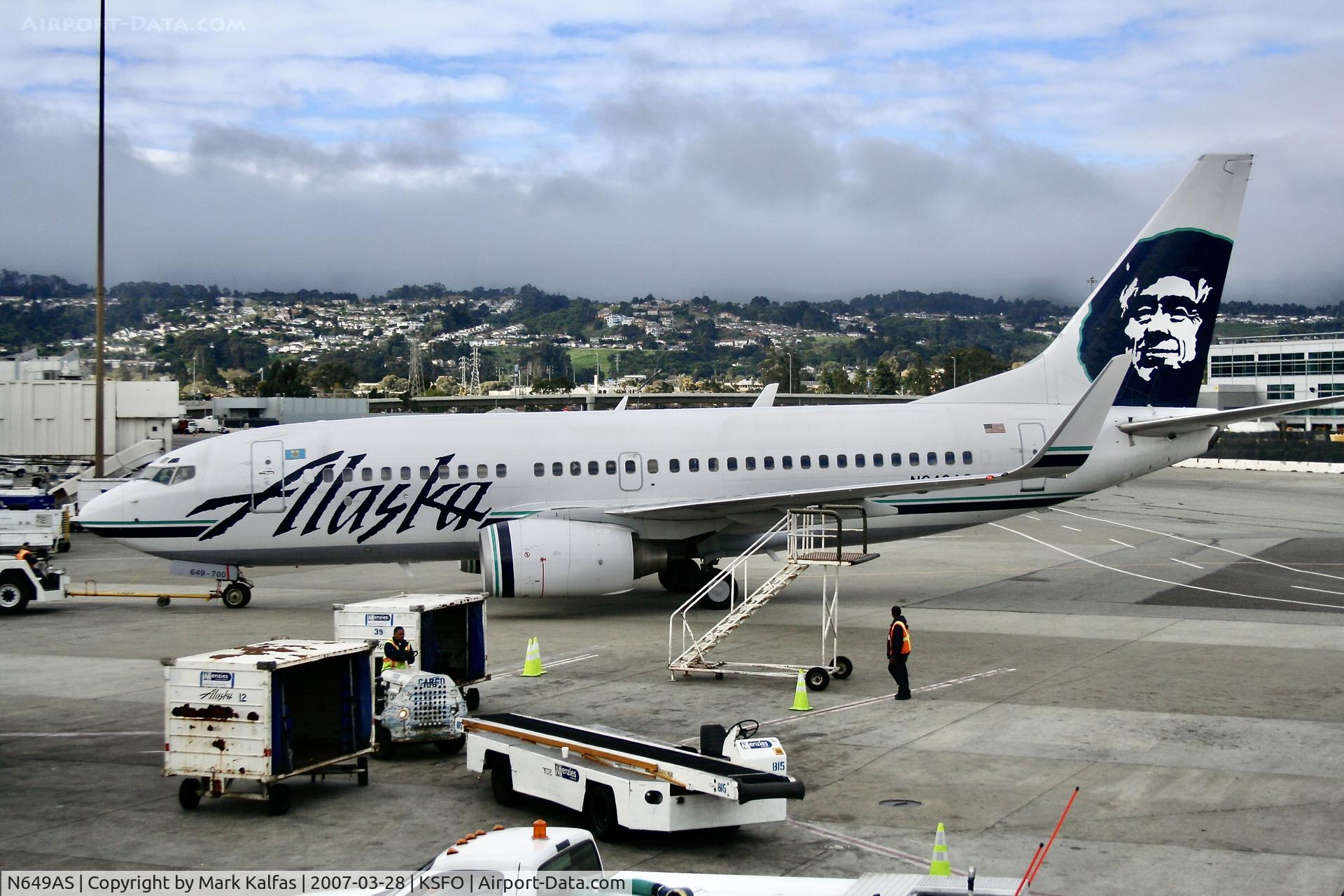 N649AS, 2003 Boeing 737-790 C/N 30663, Alaska Airlines Boeing 737-790, N643AS at SFO.