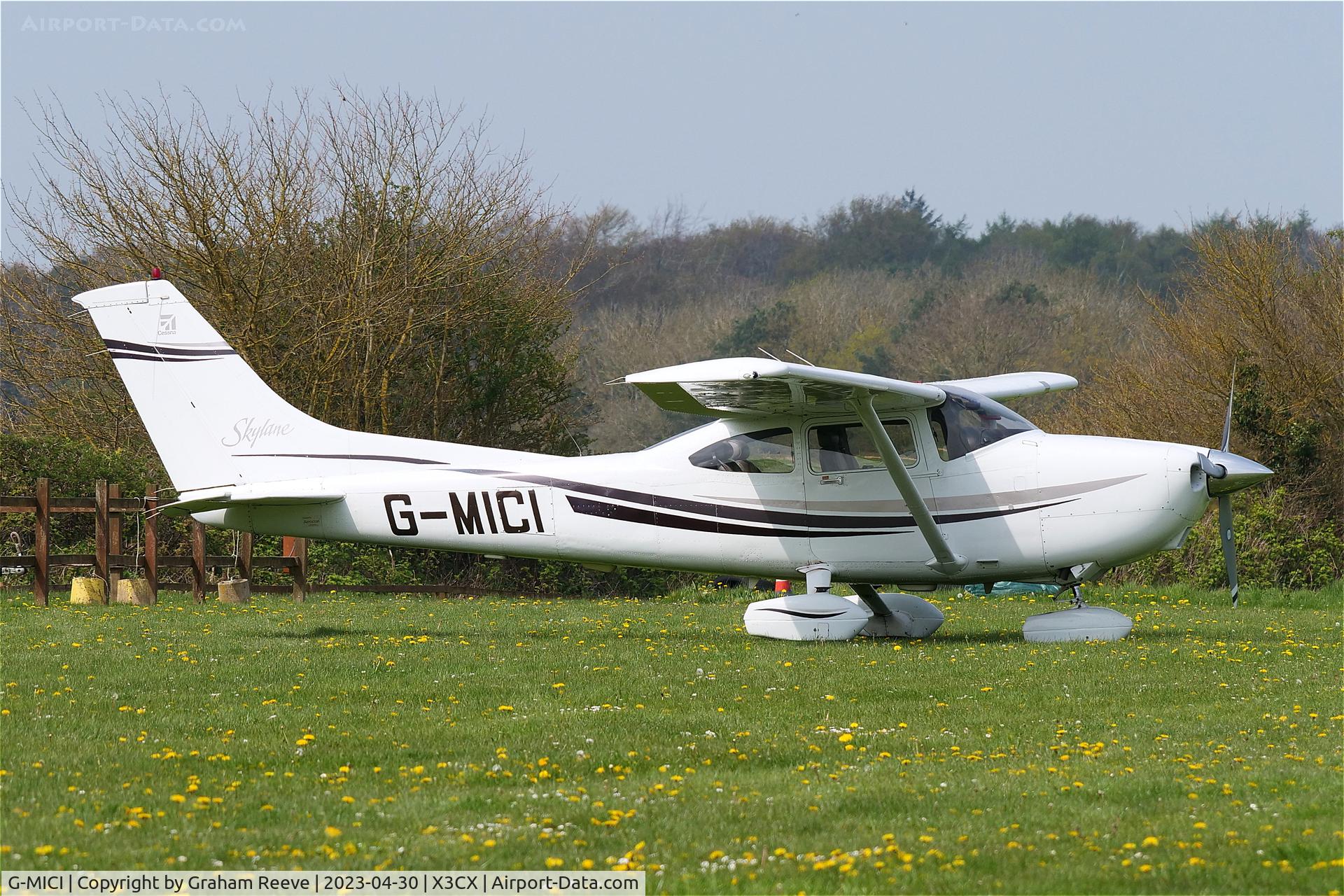G-MICI, 1999 Cessna 182S Skylane C/N 182-80546, Parked at Northrepps.