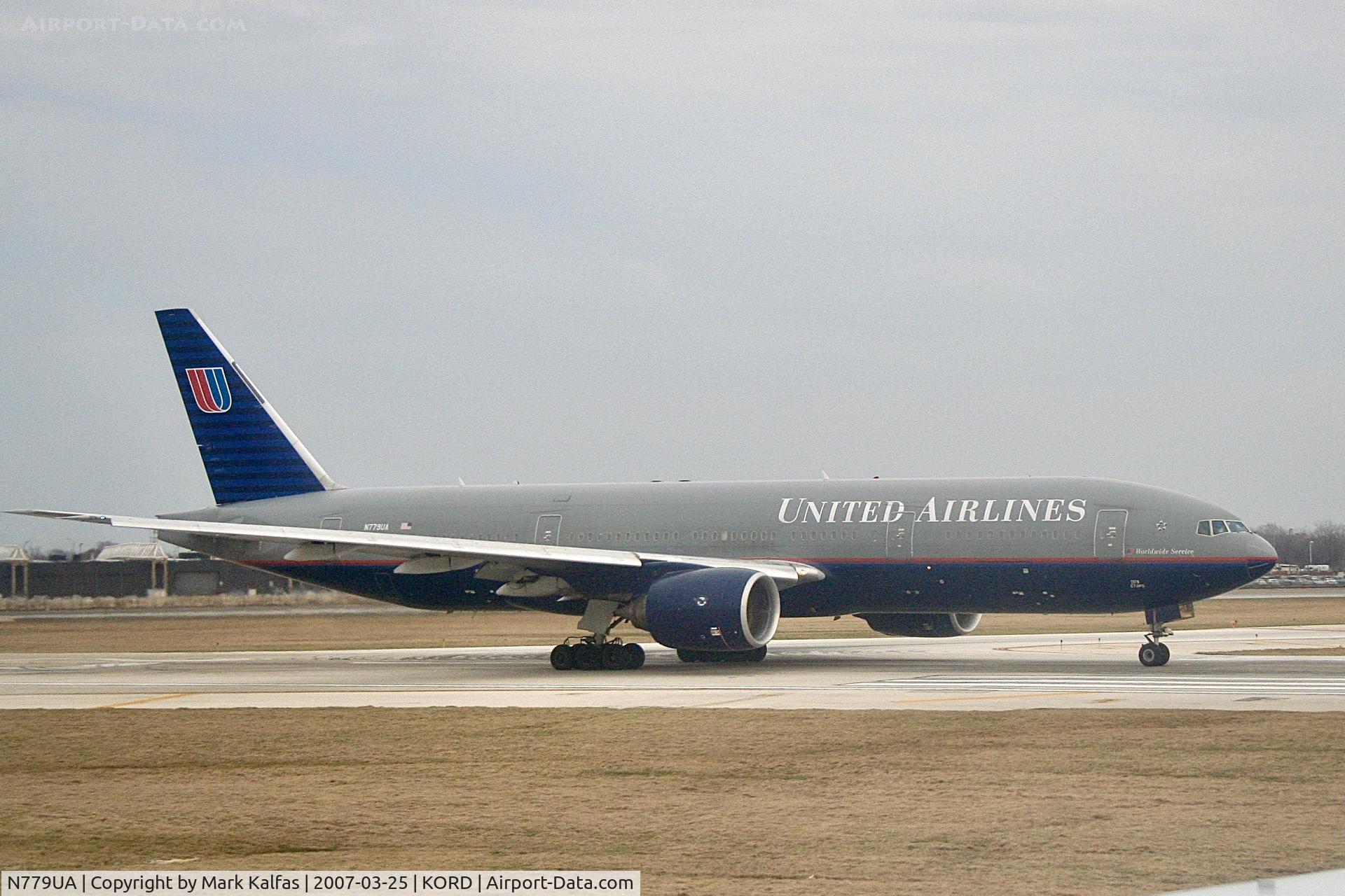 N779UA, 1996 Boeing 777-222 C/N 26941, United Airlines Boeing 777-222, on RWY 27L ORD.