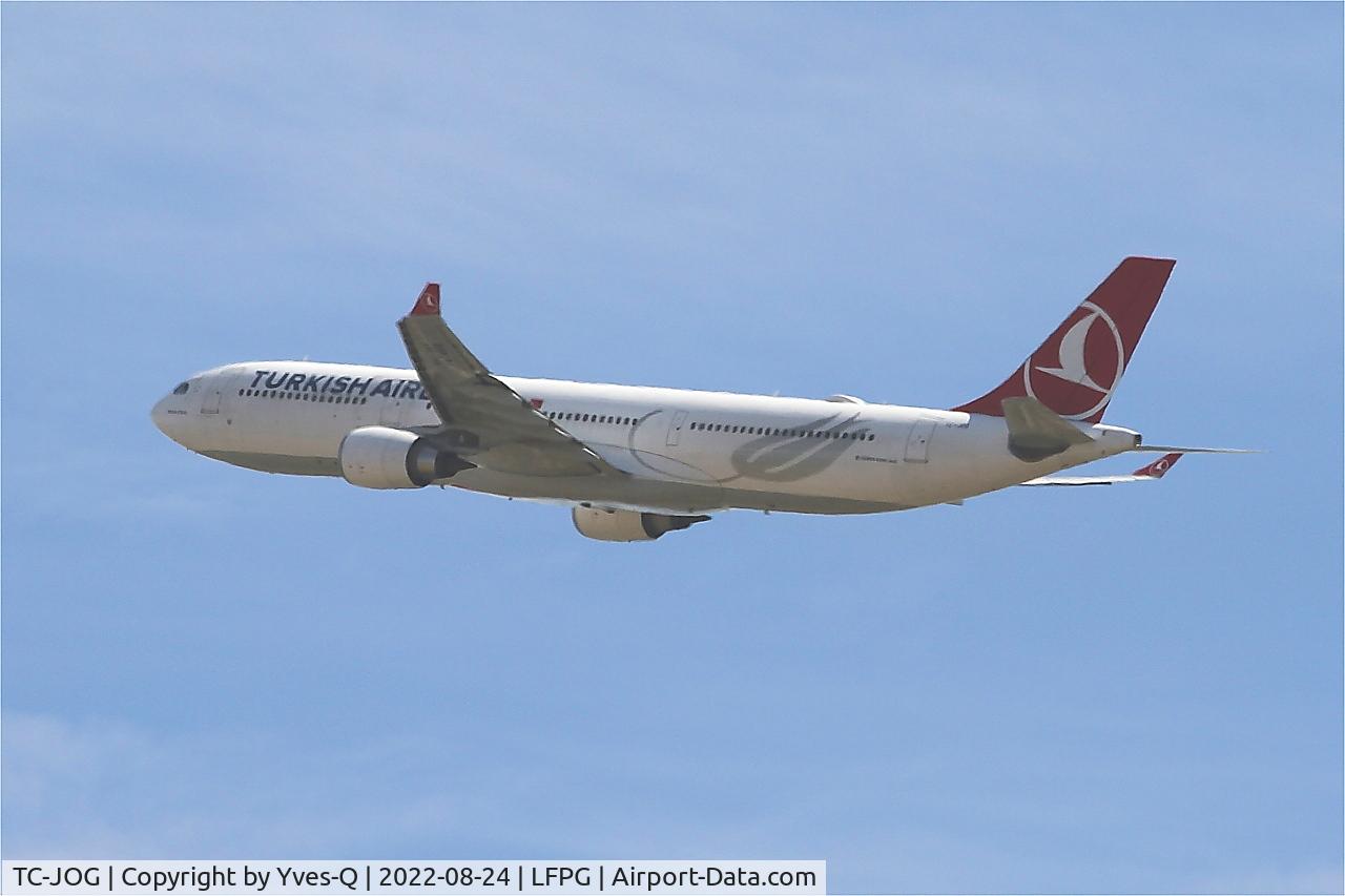TC-JOG, 2015 Airbus A330-303 C/N 1620, Airbus A330-303, Take off rwy 08L, Roissy Charles De Gaulle airport (LFPG-CDG)