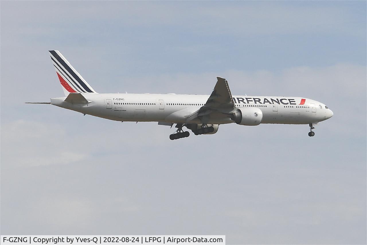 F-GZNG, 2009 Boeing 777-328/ER C/N 32968, Boeing 777-328ER, On final rwy 09L, Roissy Charles De Gaulle airport (LFPG-CDG)