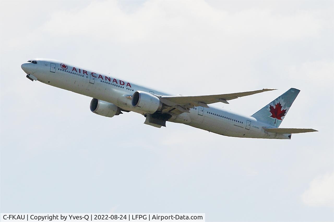 C-FKAU, 2016 Boeing 777-333/ER C/N 62401, Boeing 777-333ER, Climbing from rwy 08L, Roissy Charles De Gaulle airport (LFPG-CDG)