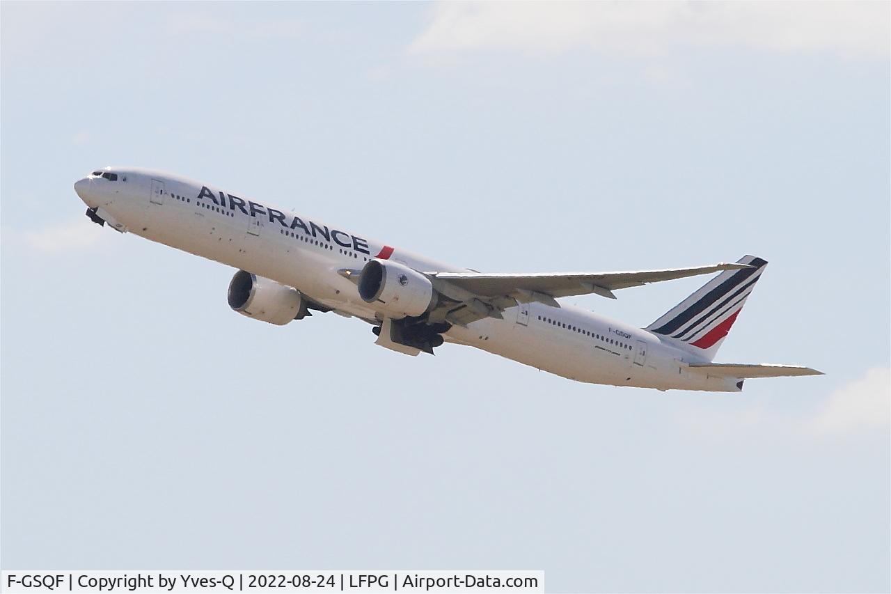 F-GSQF, 2004 Boeing 777-328/ER C/N 32849, Boeing 777-328ER, Take off rwy 08L, Roissy Charles De Gaulle airport (LFPG-CDG)