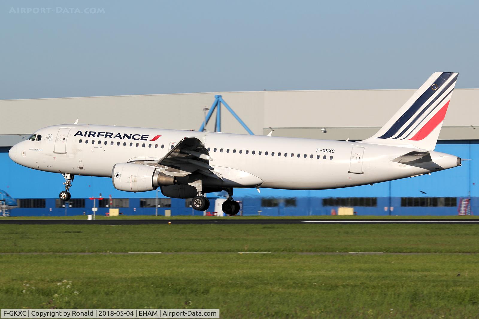 F-GKXC, 2001 Airbus A320-214 C/N 1502, at spl