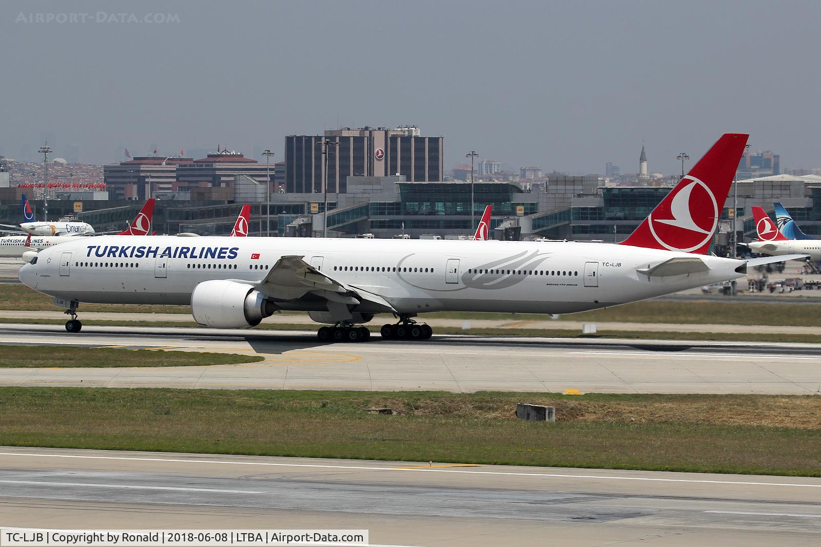 TC-LJB, 2015 Boeing 777-3F2/ER C/N 44124, at ist