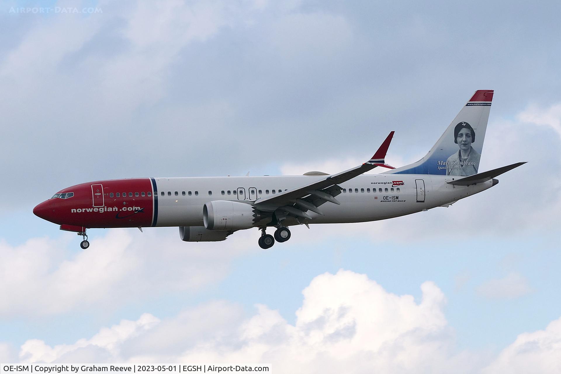 OE-ISM, 2018 Boeing 737-8 MAX C/N 42831, Landing at Norwich.