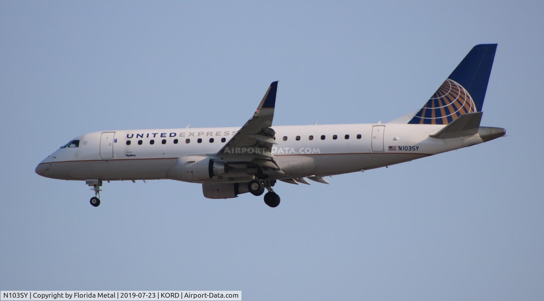 N103SY, 2014 Embraer 175LR (ERJ-170-200LR) C/N 17000390, UE/Skywest E175 zx