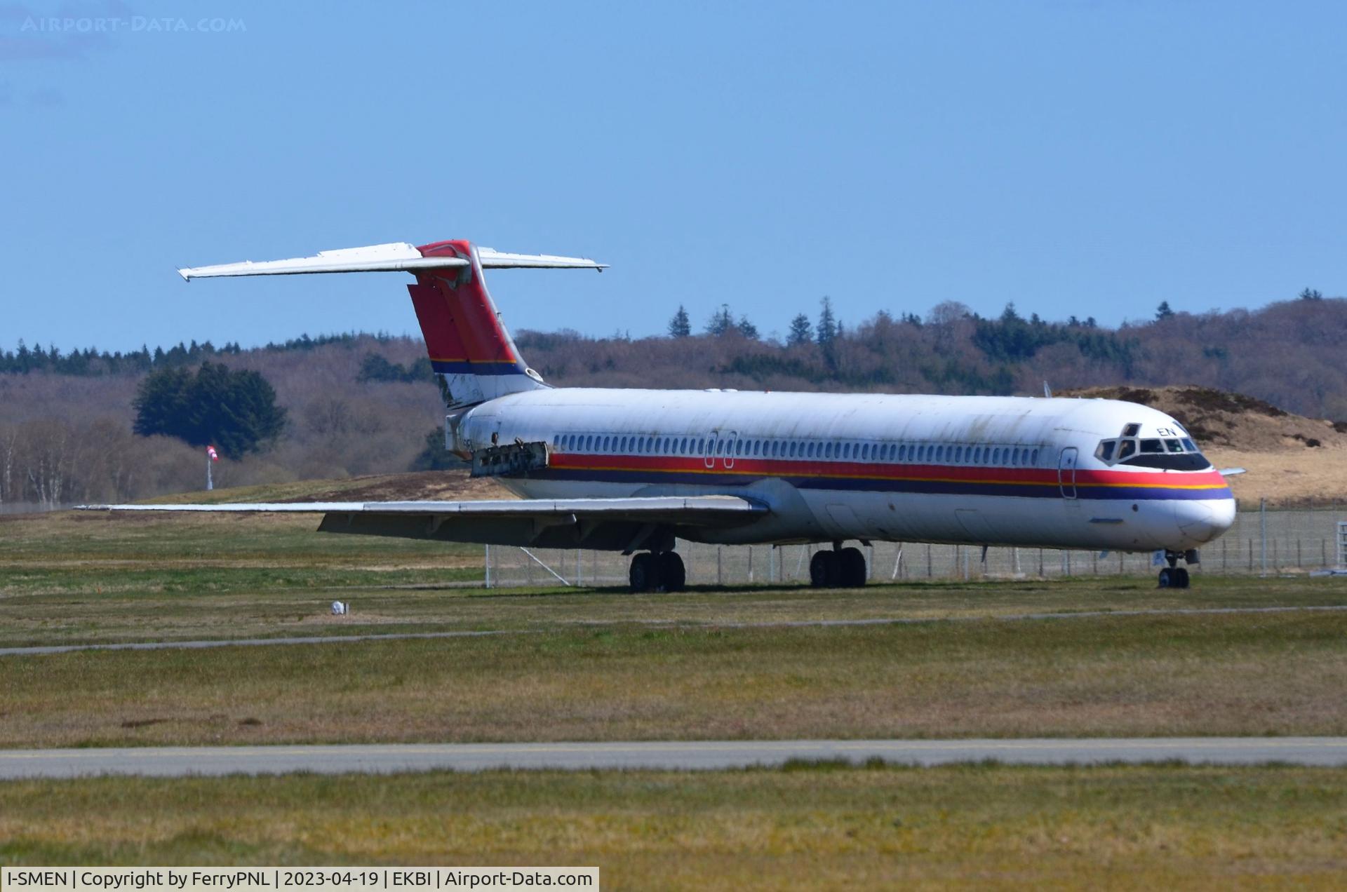 I-SMEN, 1990 McDonnell Douglas MD-83 (DC-9-83) C/N 53013, Stored in Billind: Meridiana MD-83