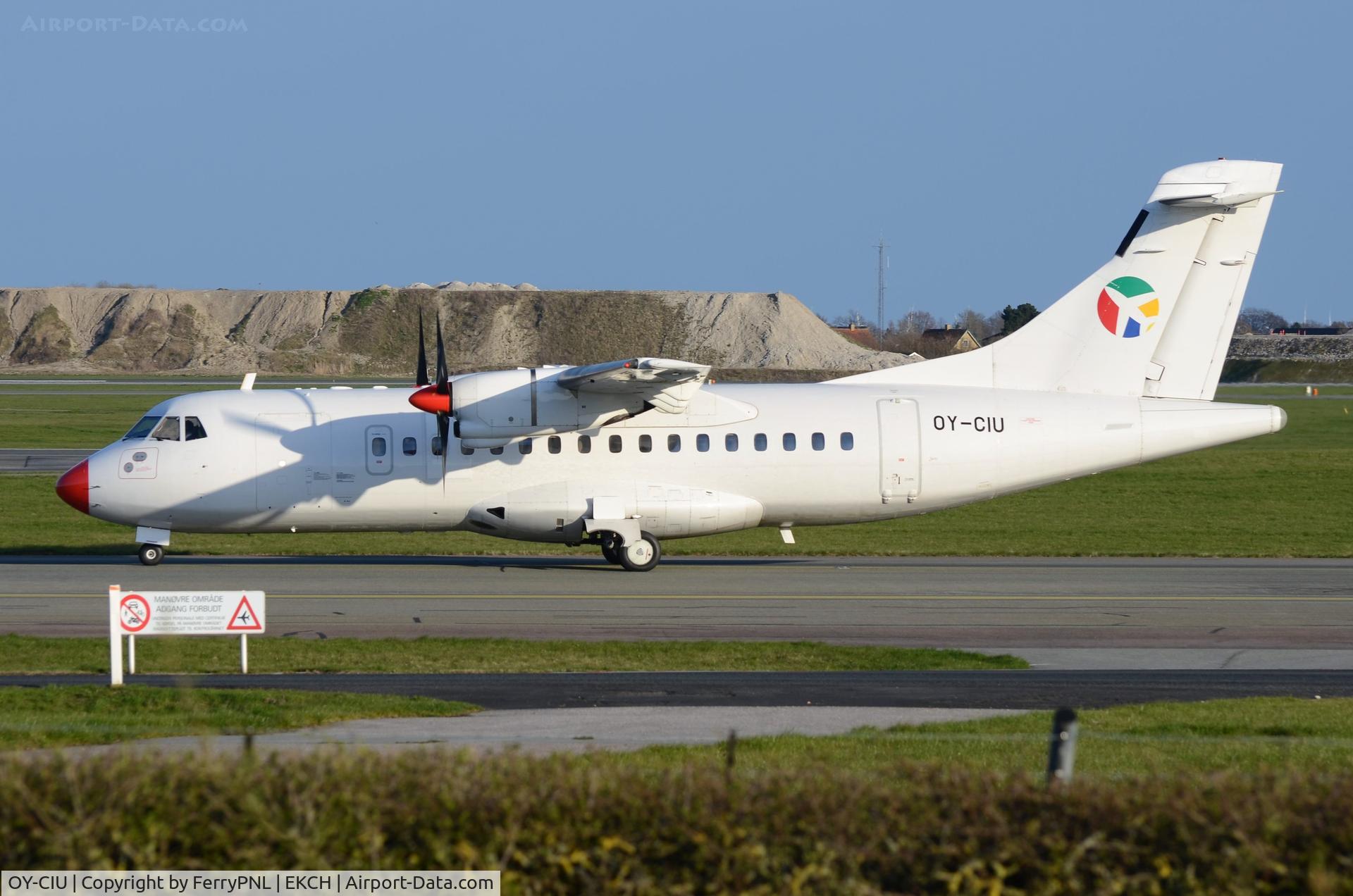 OY-CIU, 1988 ATR 42-312 C/N 112, DAT ATR42 on a domestic run