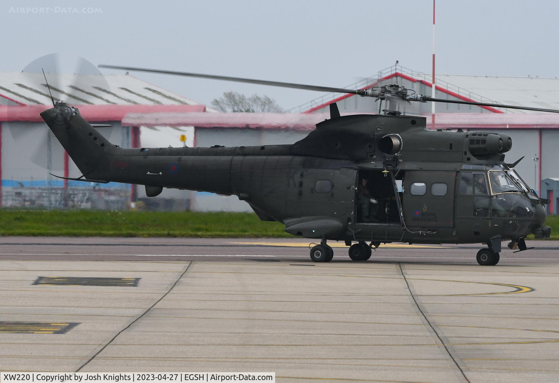 XW220, 1971 Westland Puma HC.2 C/N 1148, Arriving For Fuel.