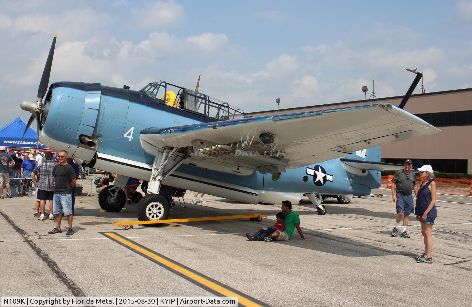 N109K, 1945 Grumman TBM-3 Avenger C/N 3800, Thunder Over Michigan 2015