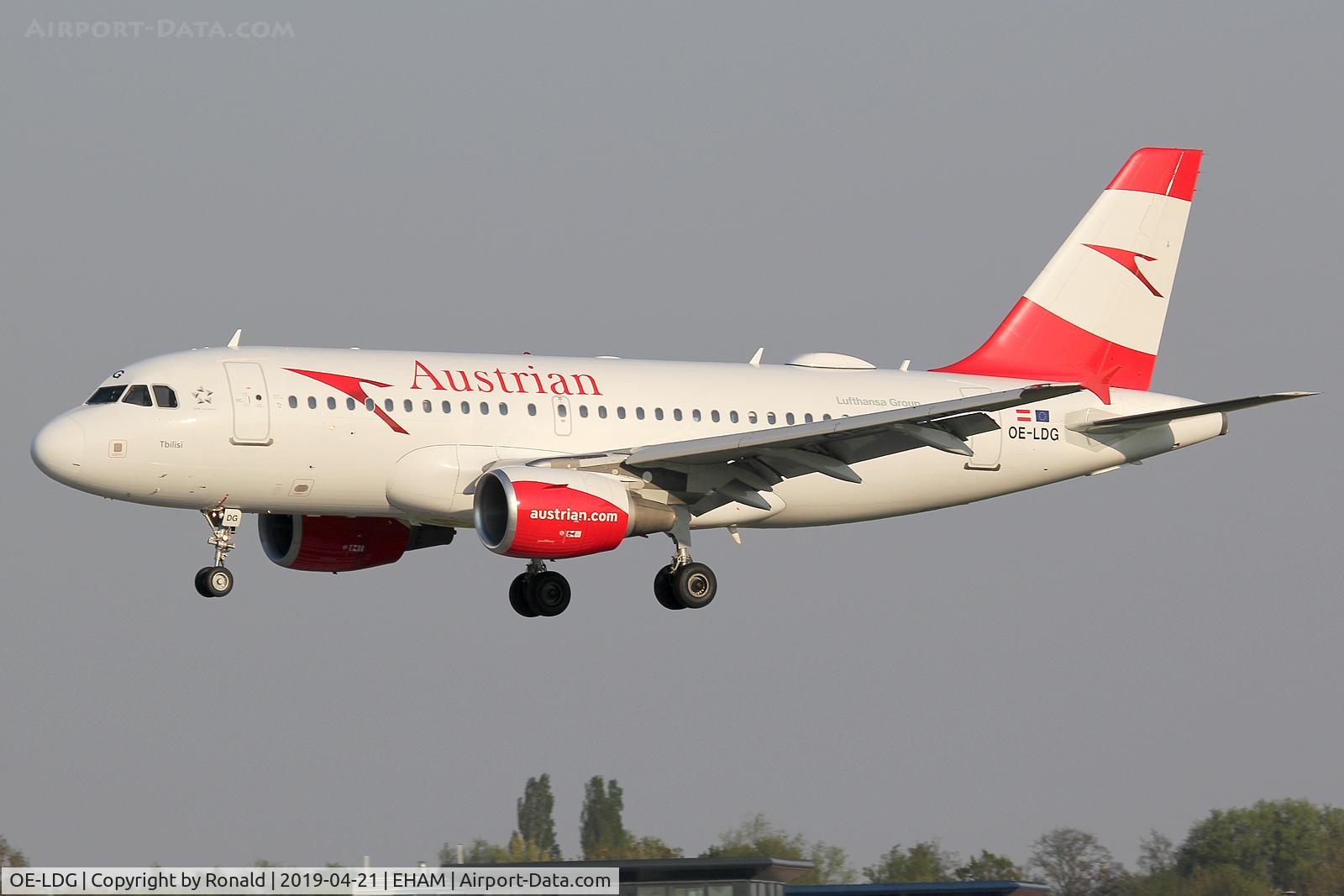 OE-LDG, 2006 Airbus A319-112 C/N 2652, at spl