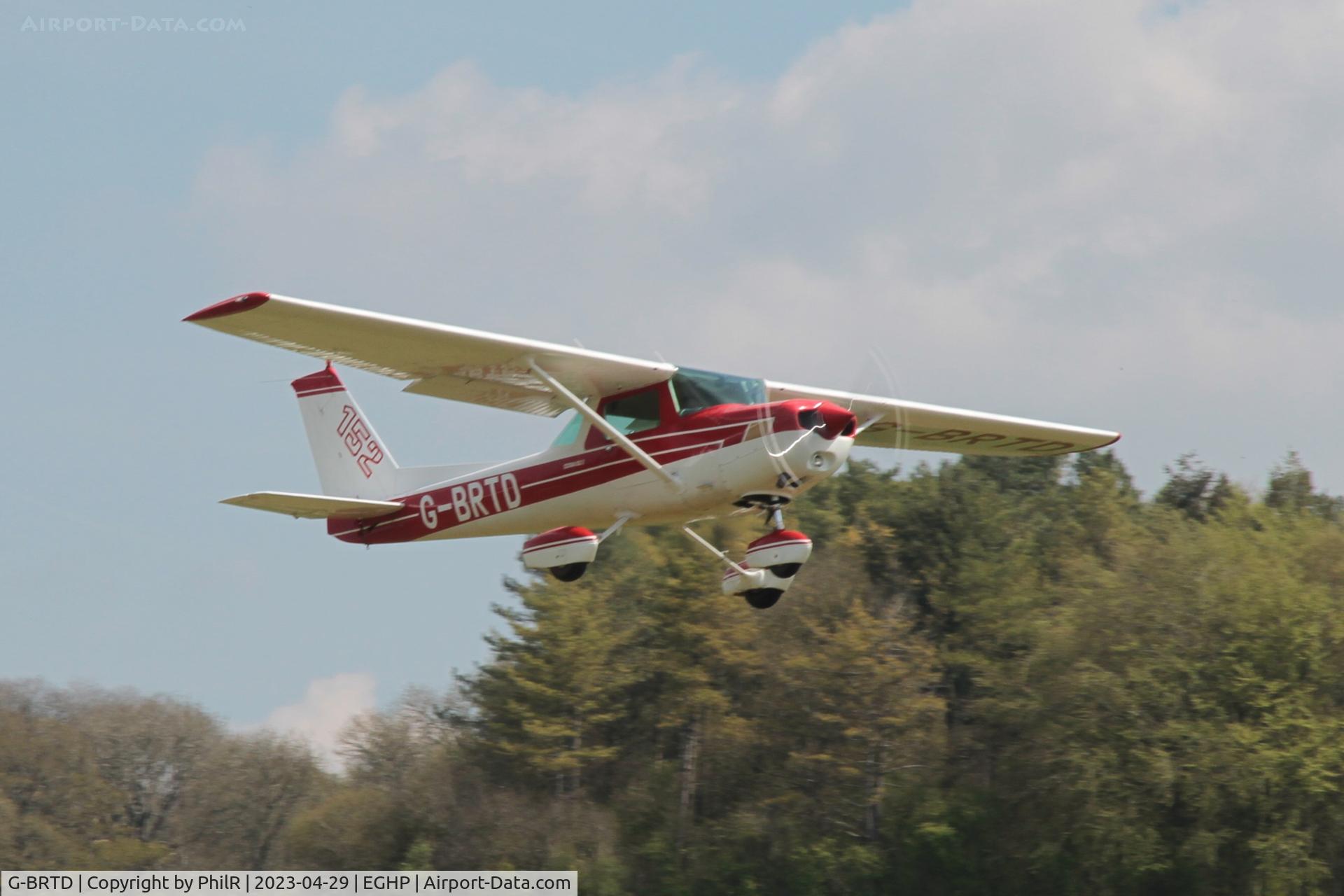 G-BRTD, 1977 Cessna 152 C/N 152-80023, G-BRTD 1977 Cesna 152 Popham 29.04.23 (2)