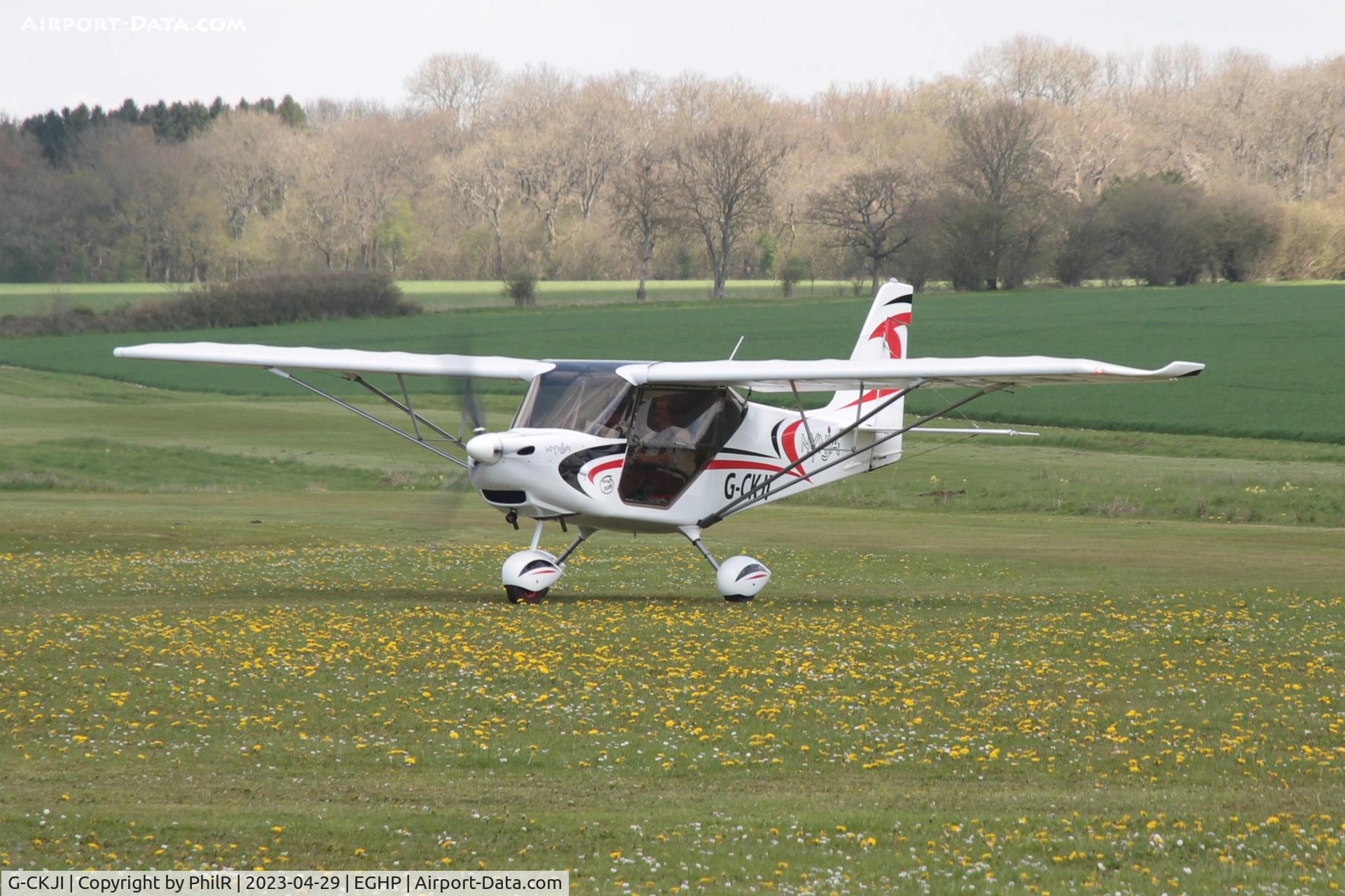 G-CKJI, 2017 Flylight Skyranger Nynja 912S(1) C/N BMAA/HB/676, G-CKJI 2017 Flylight Airsports Ltd Skyranger Nynja 912S(1) Popham