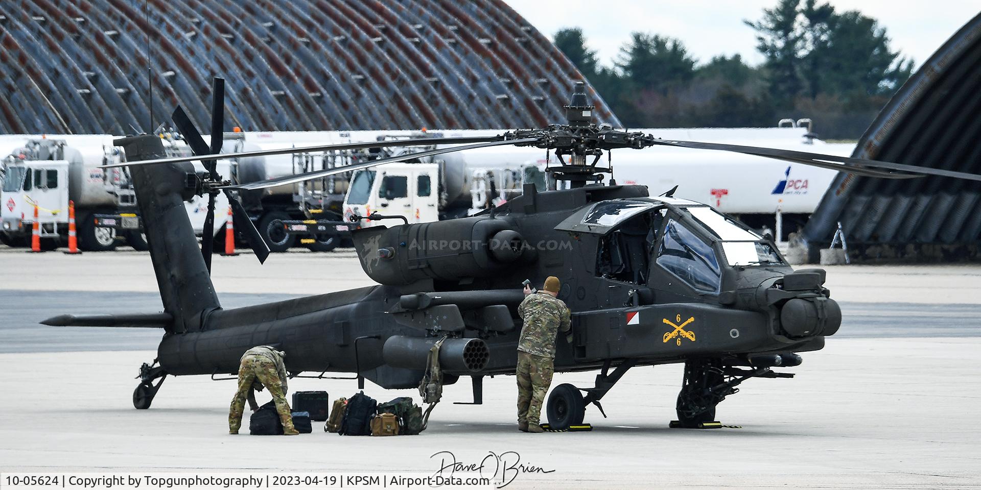 10-05624, 2011 Boeing AH-64D Longbow Apache C/N PVD624, Apache