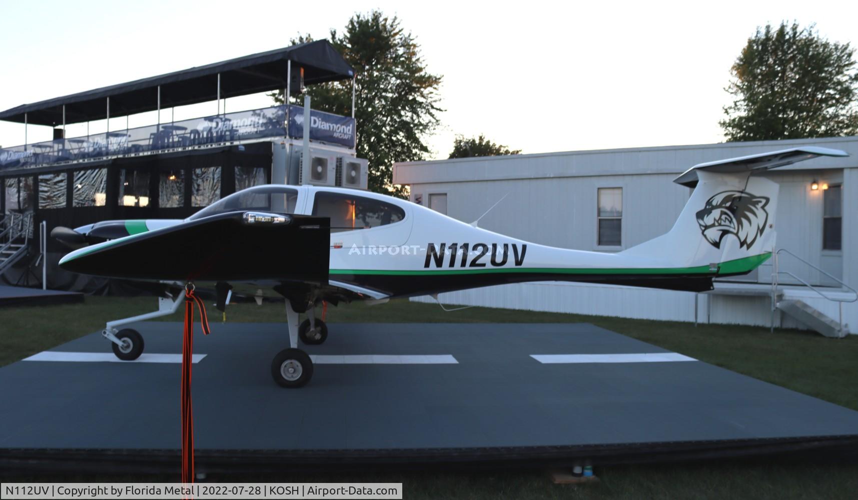 N112UV, Diamond DA-40 Diamond Star C/N 40.1217, DA40 zx
