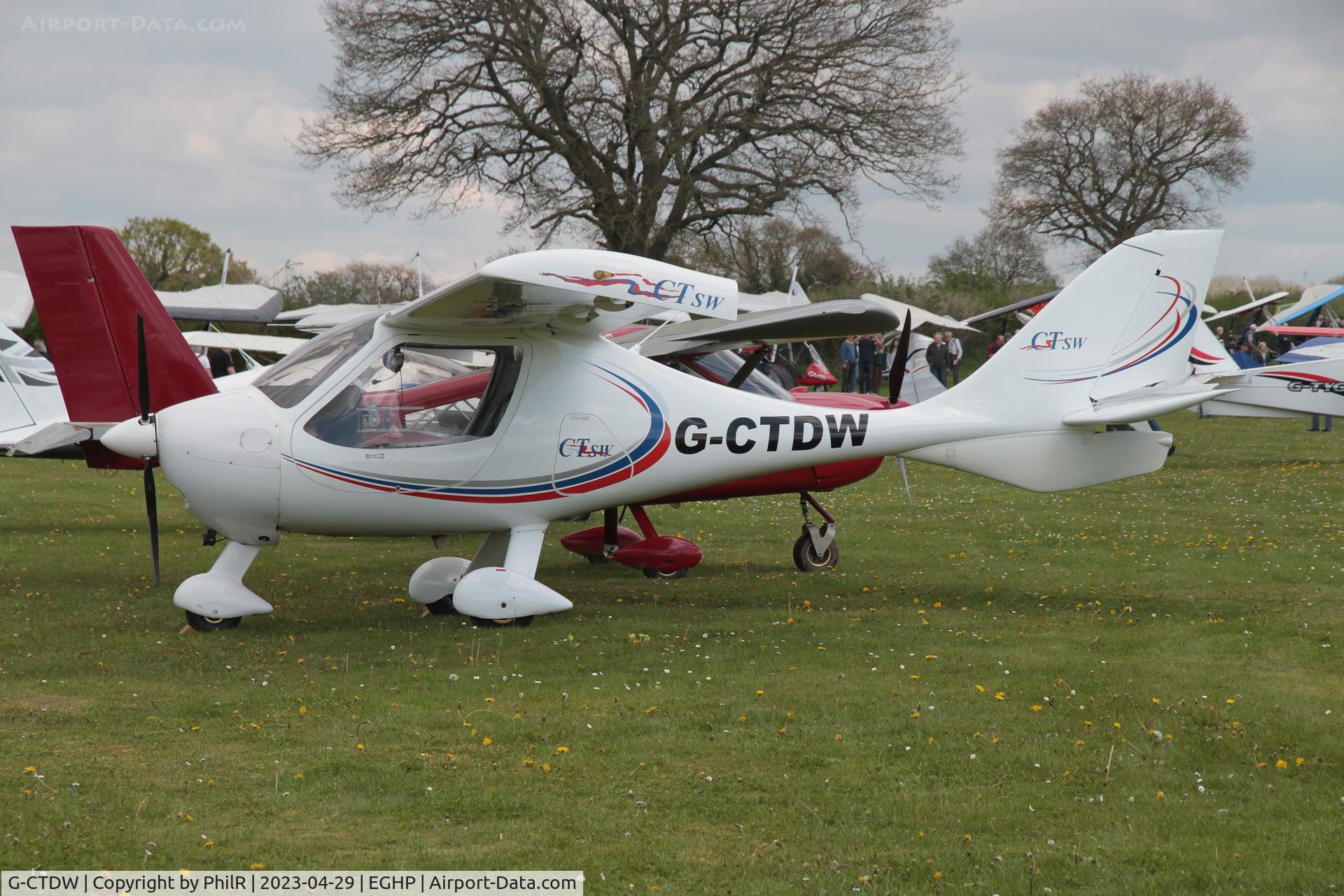 G-CTDW, 2007 Flight Design CTSW C/N 8295, G-CTDW 2007 P & M Aviation Ltd Flight Design CTSW Popham