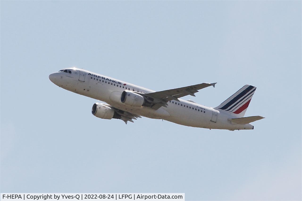 F-HEPA, 2009 Airbus A320-214 C/N 4139, Airbus A320-214, Climbing from rwy 08L, Roissy Charles De Gaulle airport (LFPG-CDG)