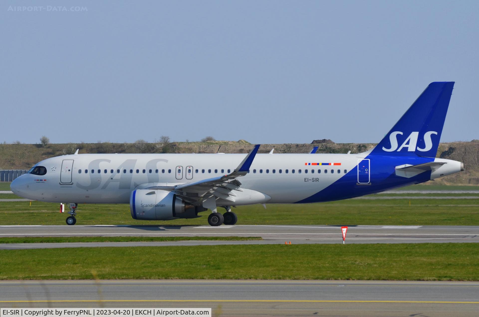 EI-SIR, 2022 Airbus A320-251N C/N 10990, SAS A320N taxying to its stand