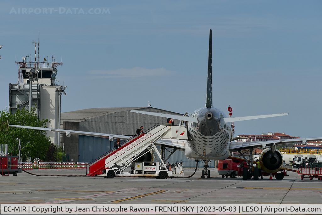 EC-MIR, 2008 Airbus A319-111 C/N 3377, San Sebastian (EAS)	Barcelona (BCN)	VY2487