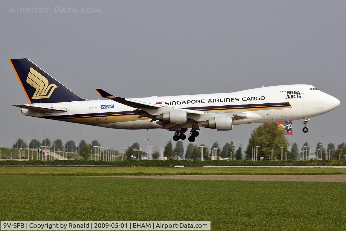 9V-SFB, 1994 Boeing 747-412F/SCD C/N 26561, at spl