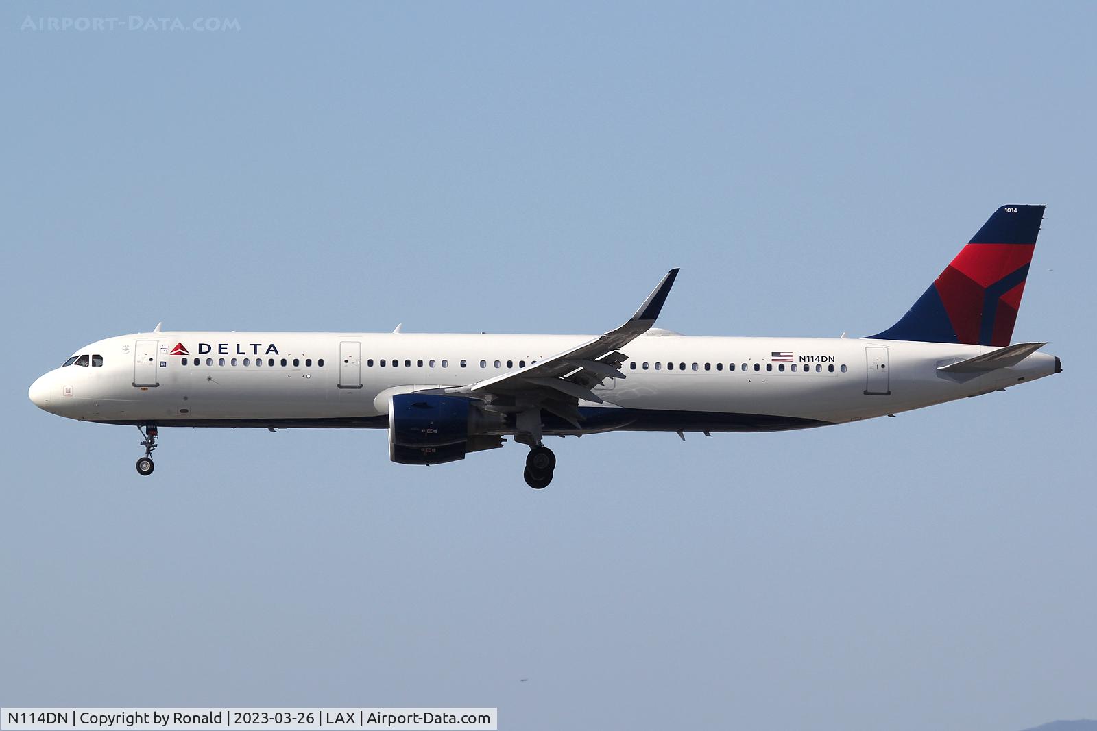 N114DN, 2021 Airbus A321-211 C/N 10122, at lax