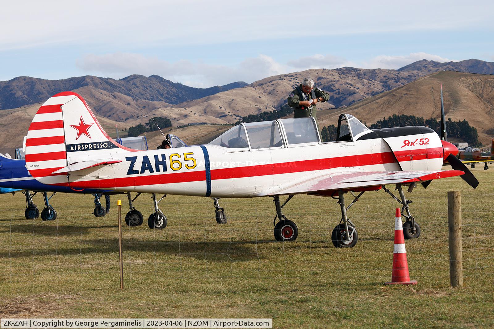 ZK-ZAH, Yakovlev Yak-52 C/N 888708, Classic Fighters Airshow 2023.