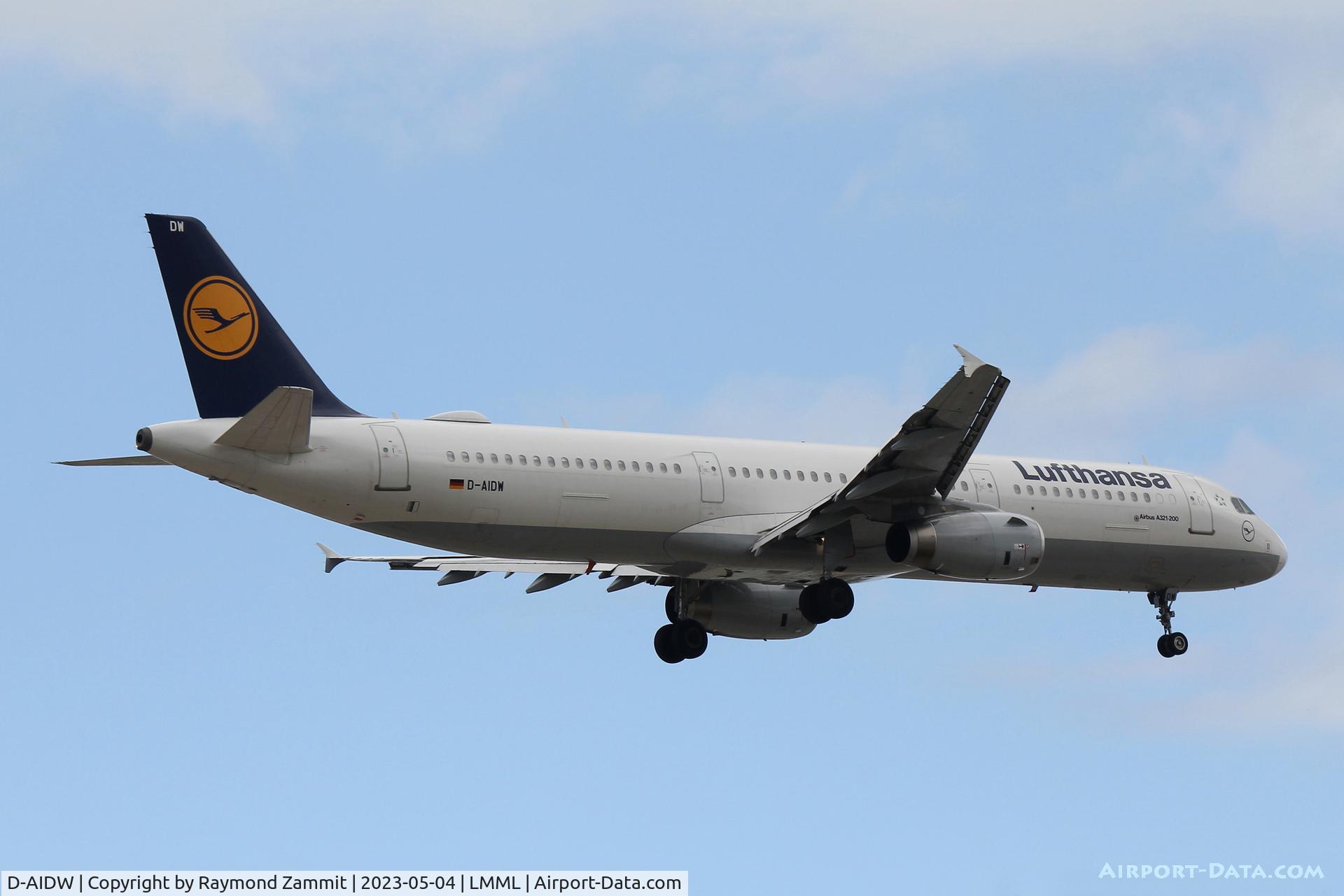 D-AIDW, 2014 Airbus A321-231 C/N 6415, A321 D-AIDW Lufthansa