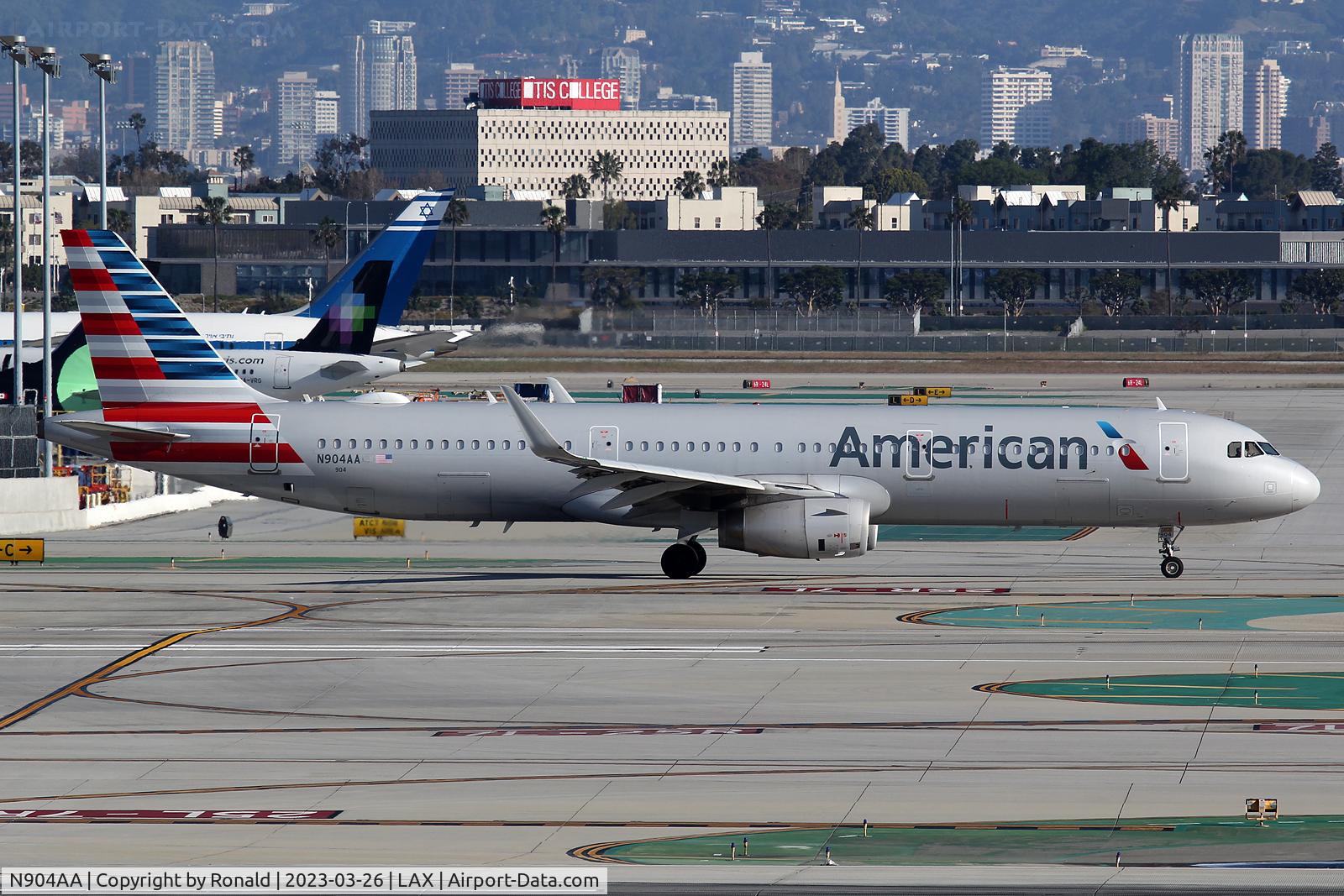 N904AA, 2017 Airbus A321-231 C/N 7613, at lax
