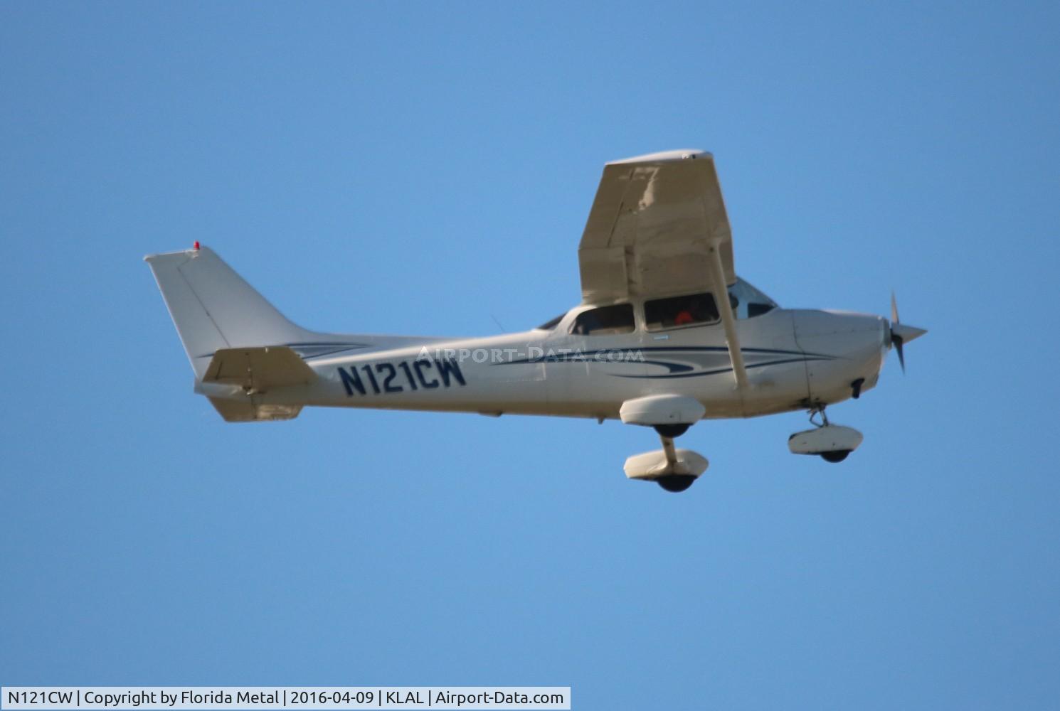 N121CW, 2001 Cessna 172S C/N 172S-8975, C172S zx